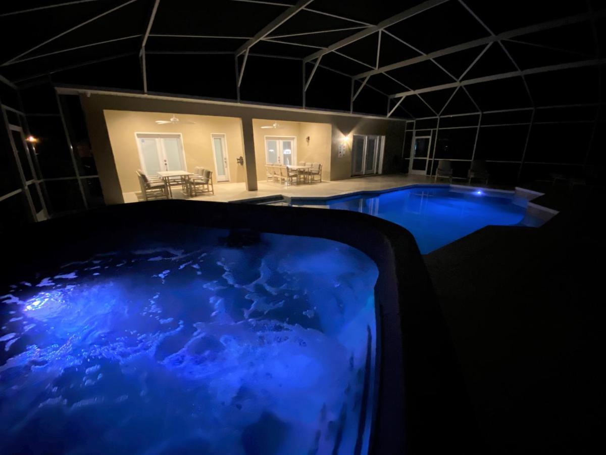 Mickeys Pearl - Phenomenal 7Br With 4 Master Suites Privacy Pool & Hot Tub Gas Bbq - 2 Miles To Disney Orlando Extérieur photo